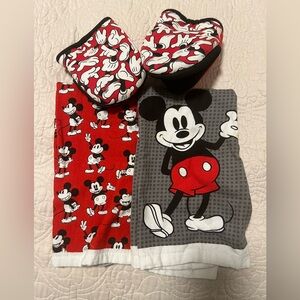 Mickey Dish towels and oven mitts